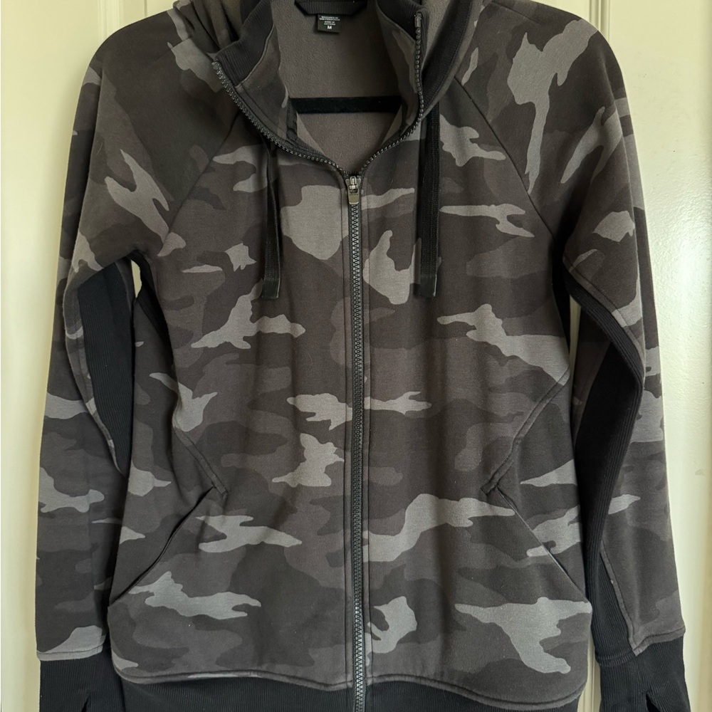 Camouflage Zip-Up Hoodie
